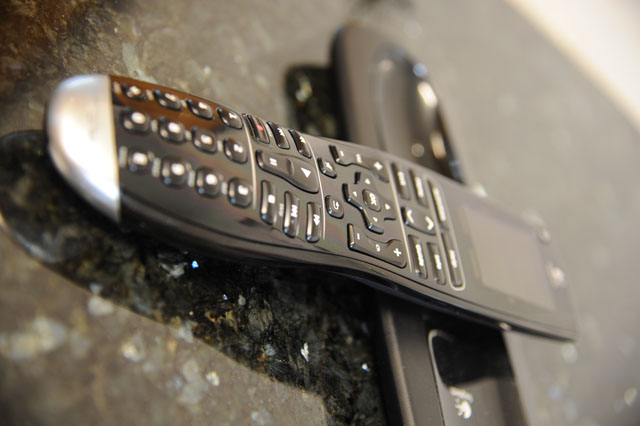 Logitech Harmony One Logitech Harmony One